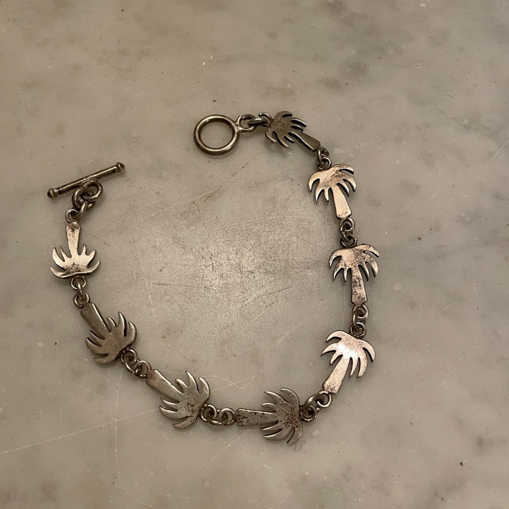 Vintage Sterling Silver 925
Palm Tree Toggle Bracelet